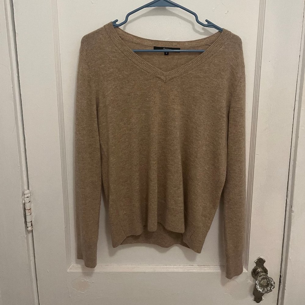 Quince Mongolian Cashmere V-Neck Sweater (M)